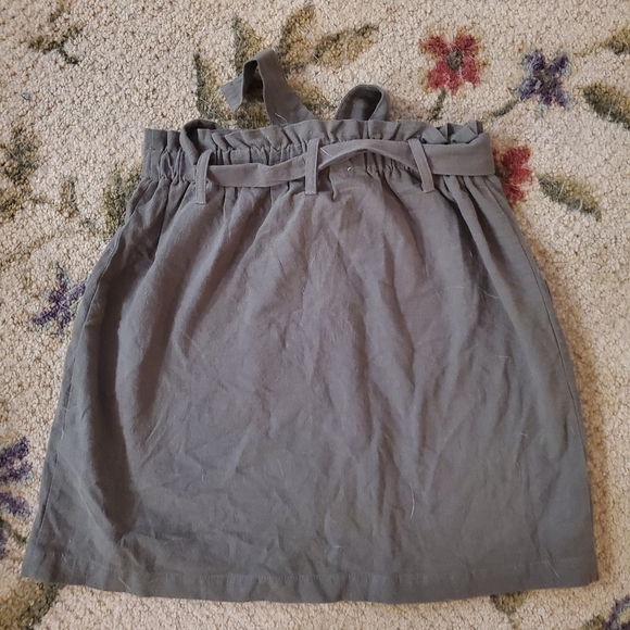 Olive button mini skirt with a tie - Picture 2 of 4